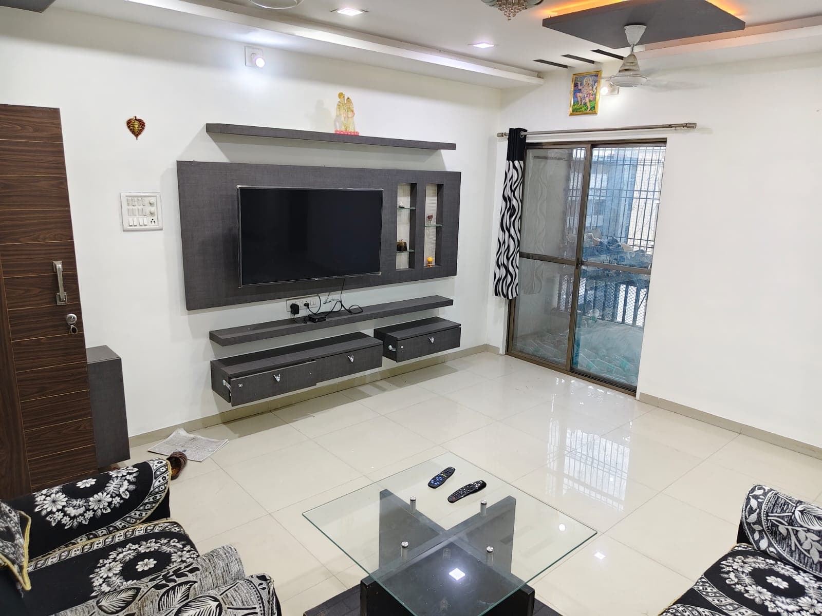 2 BHK Fully Furnished Flat for Rent Waghodia Road - 4